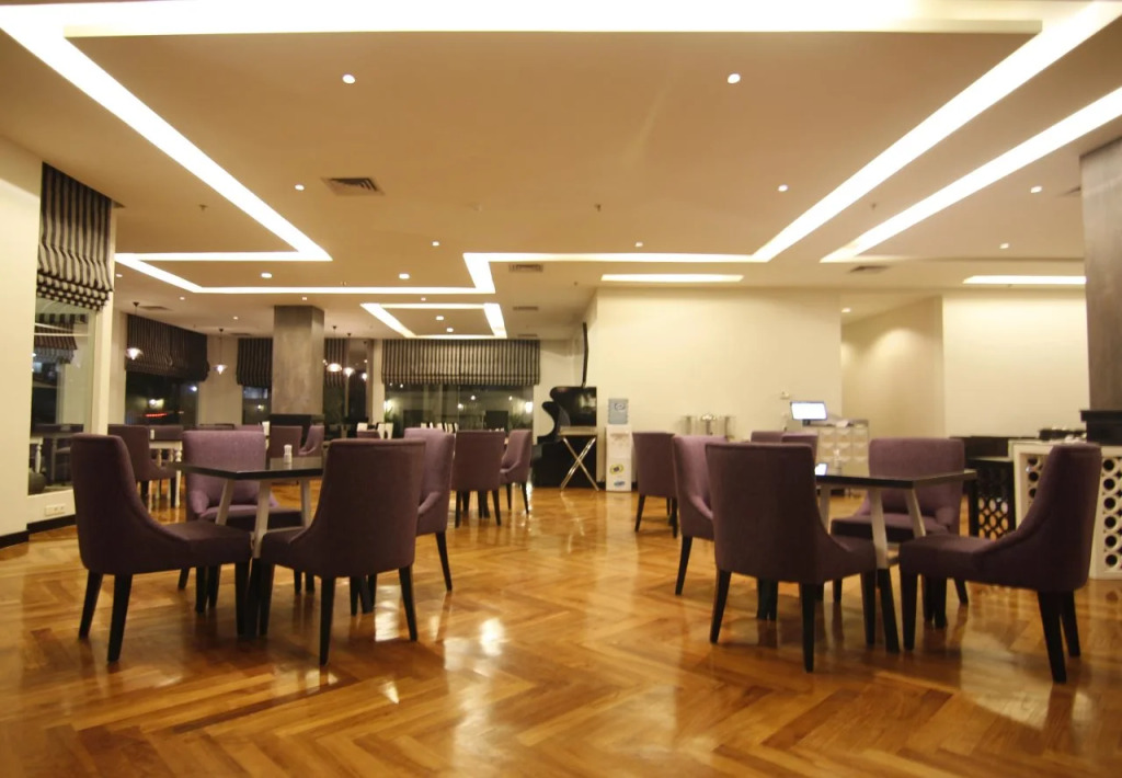 Hotel Diradja