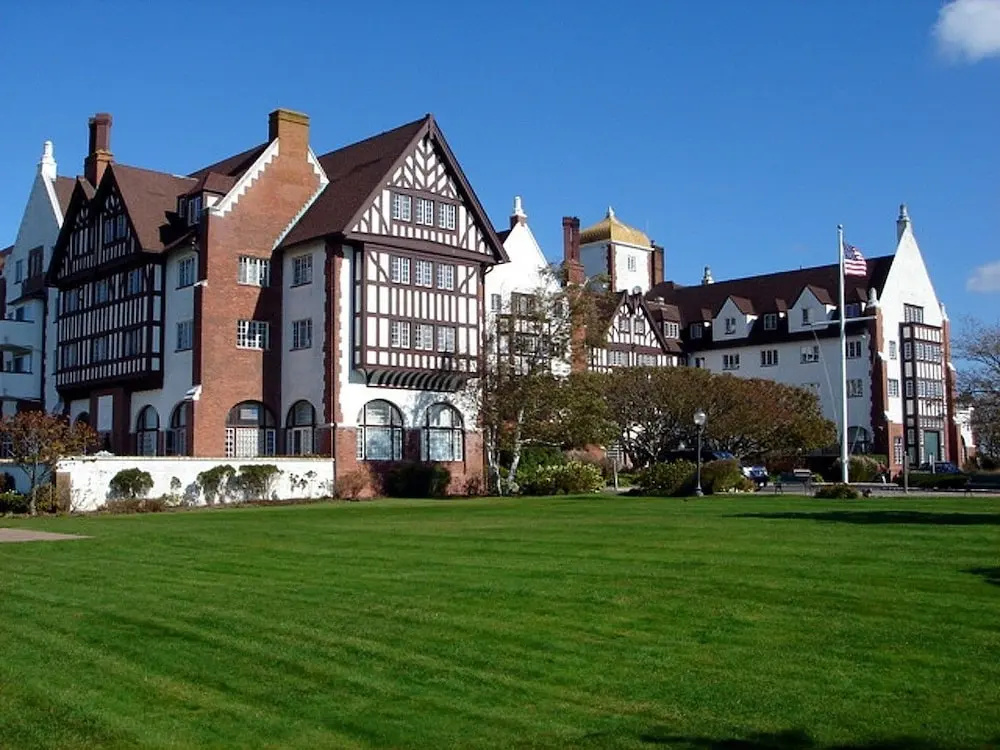 Montauk Manor