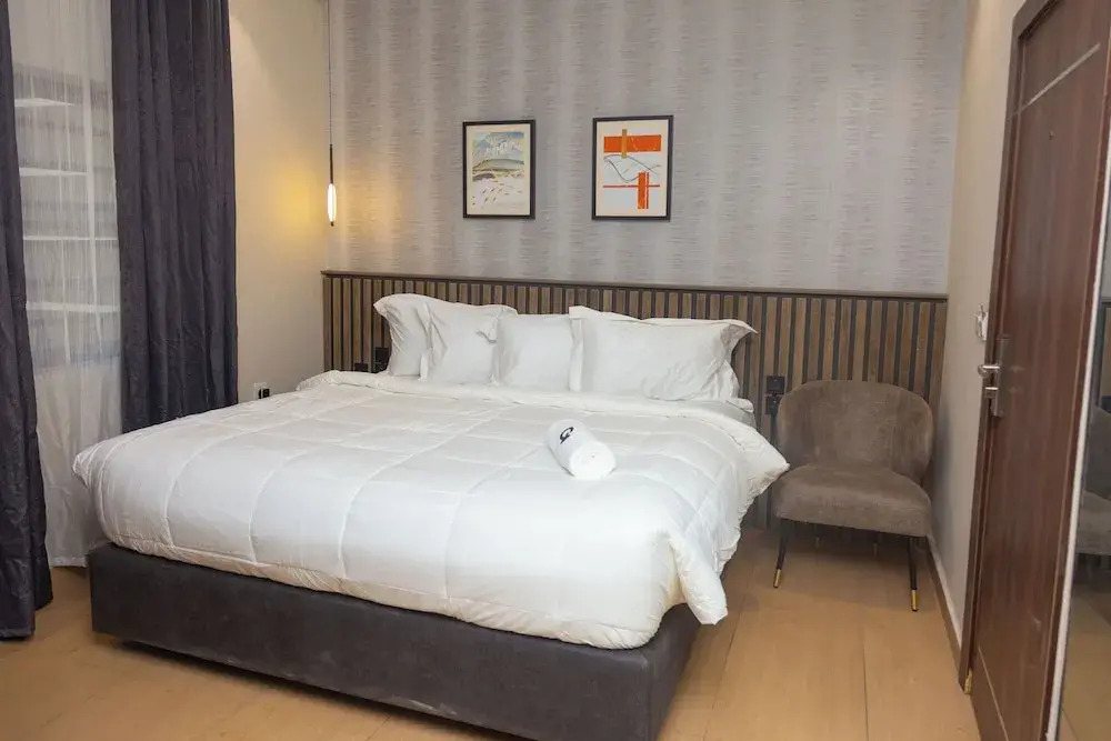 Grayville Hotels and Bistro