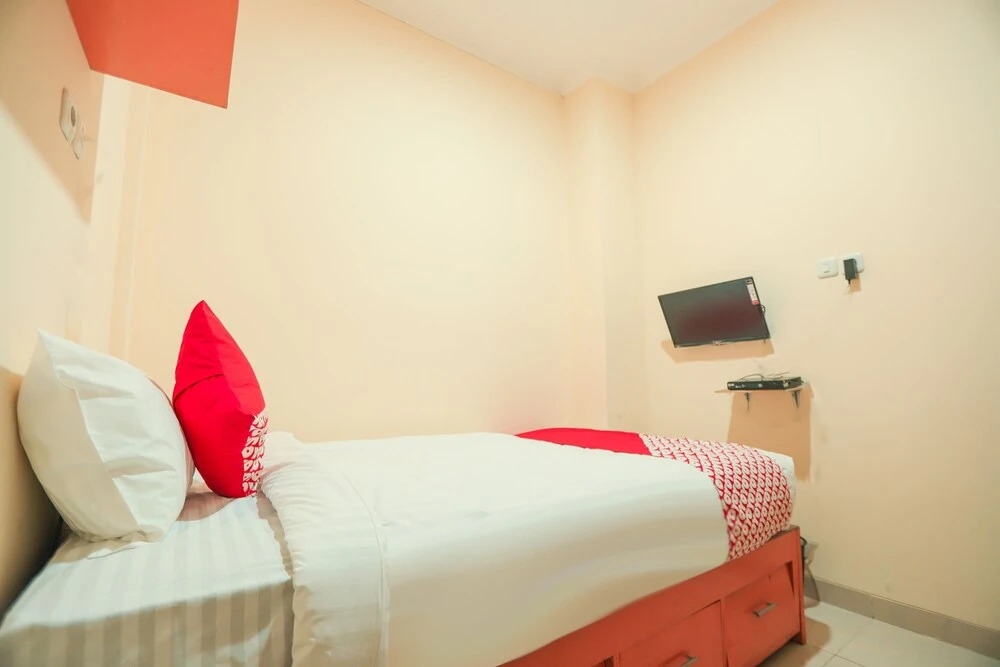 OYO 151 Cherish Residence