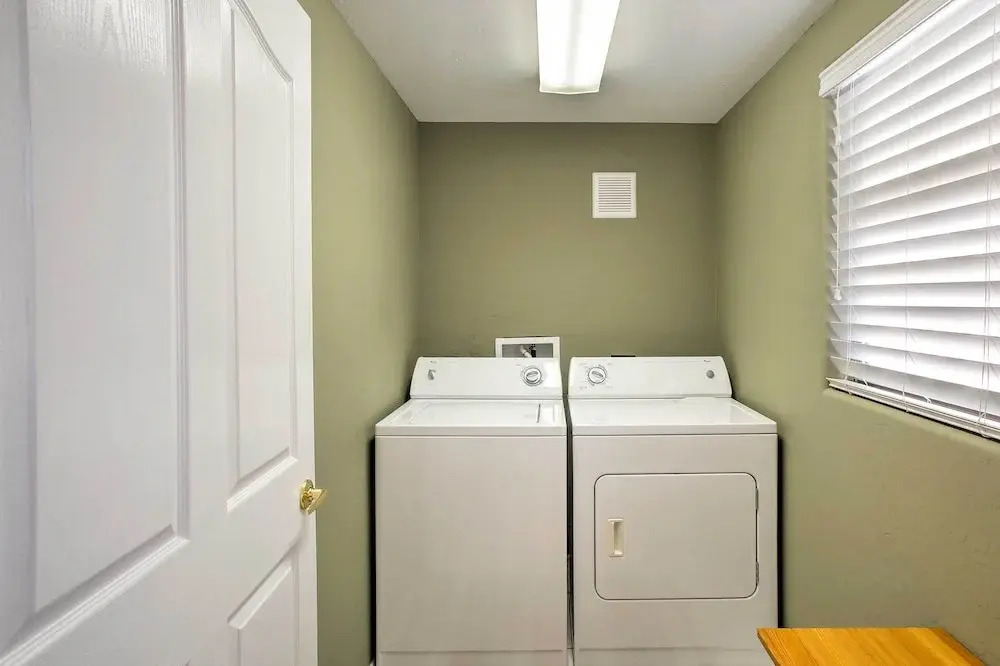 Lovely Condo w/ Balcony < 3 Miles to Parks + Golf!