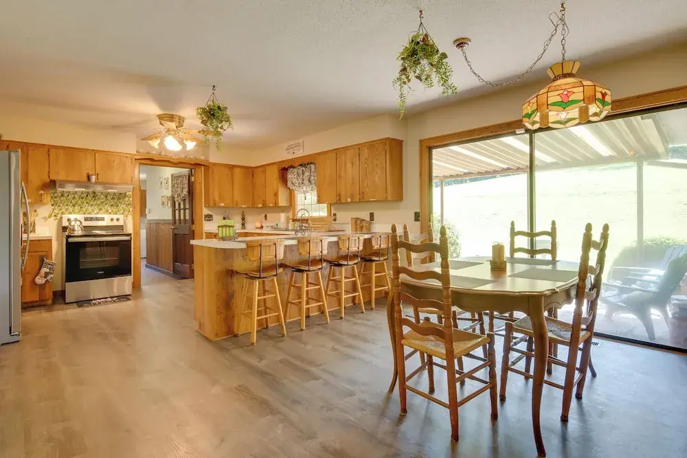 Scenic Asheville Area Retreat: Hot Tub & Game Room