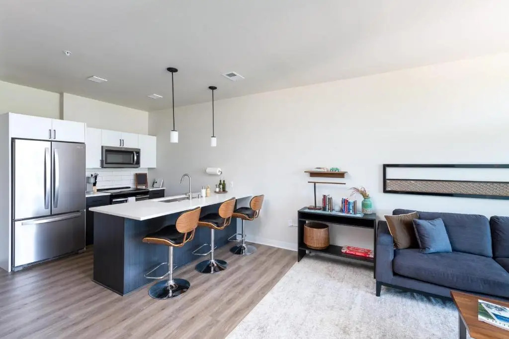 Flexhome East Side 1BR E2 - Brady St, Balcony, & Lounge