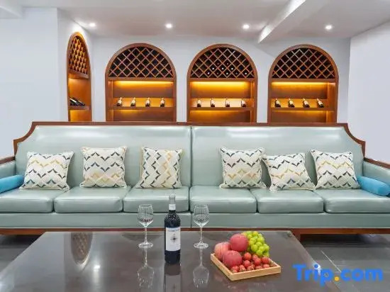 Xiangju·Sunrise Golden Mountain Designer Homestay