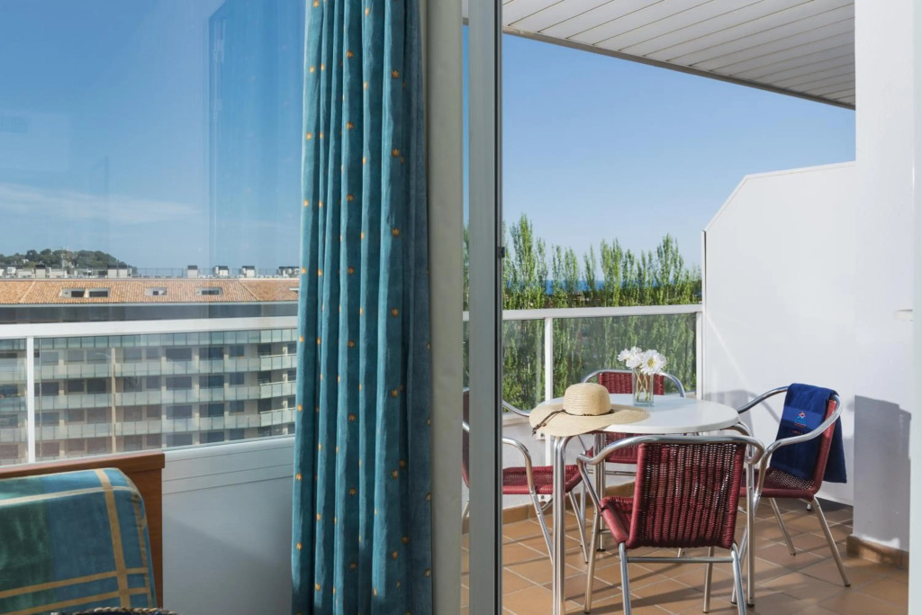 Costa Encantada Suites & Resort