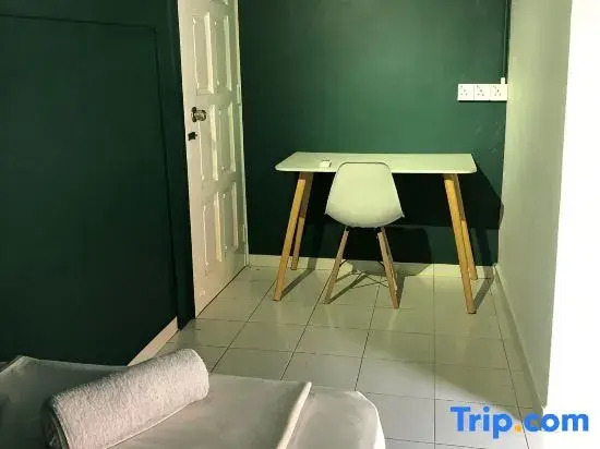 Rumah Tepi Istana