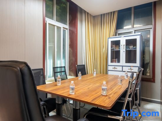 Shuyuan Light Luxury Hotel