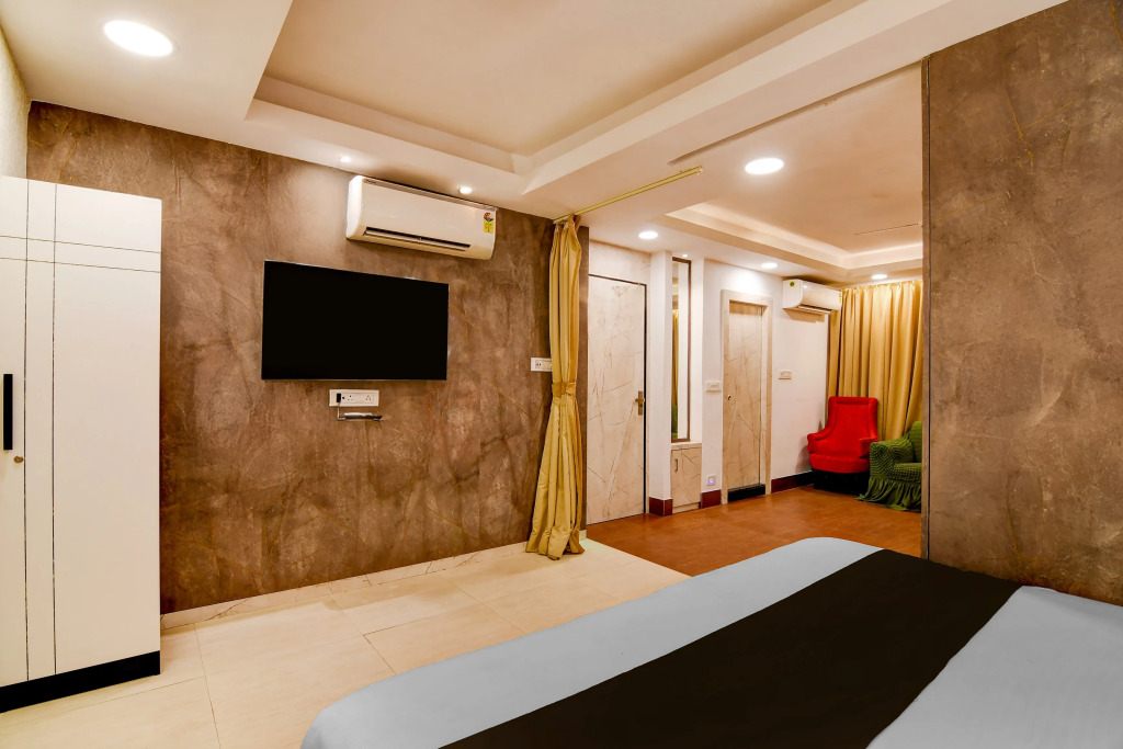 FabHotel Ballygunge Luxury - Behind Punjab Club