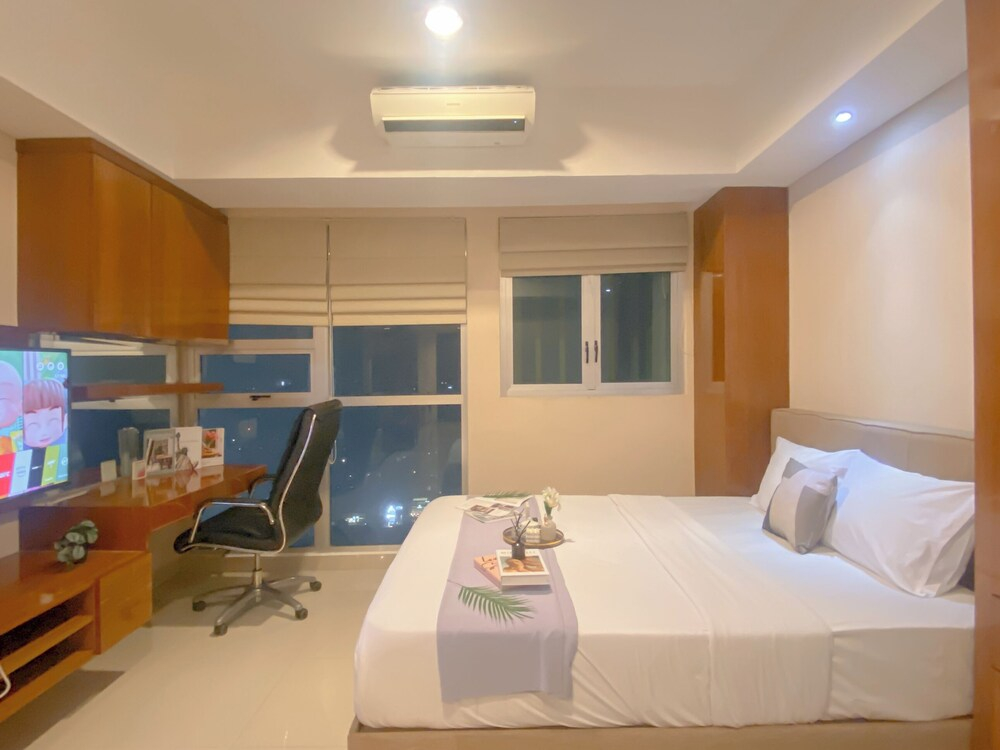 Good Studio Room At Kemang Village Apartment