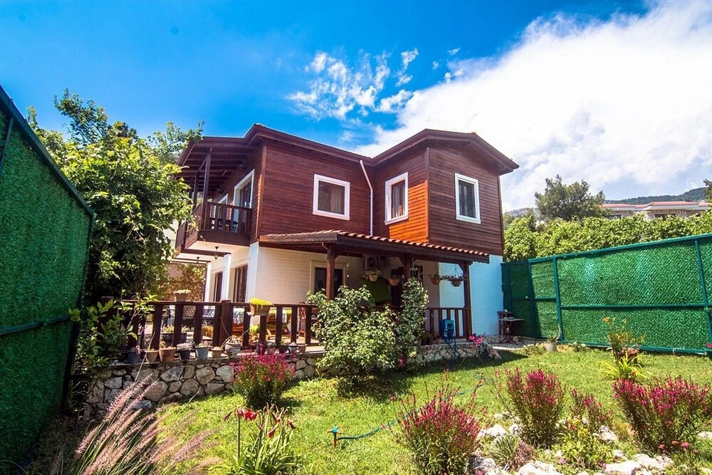 Villa Wood