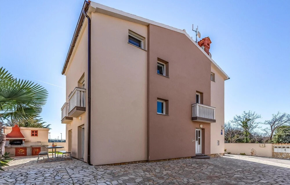 Nice Apartment in Medulin With 2 Bedrooms and Wifi