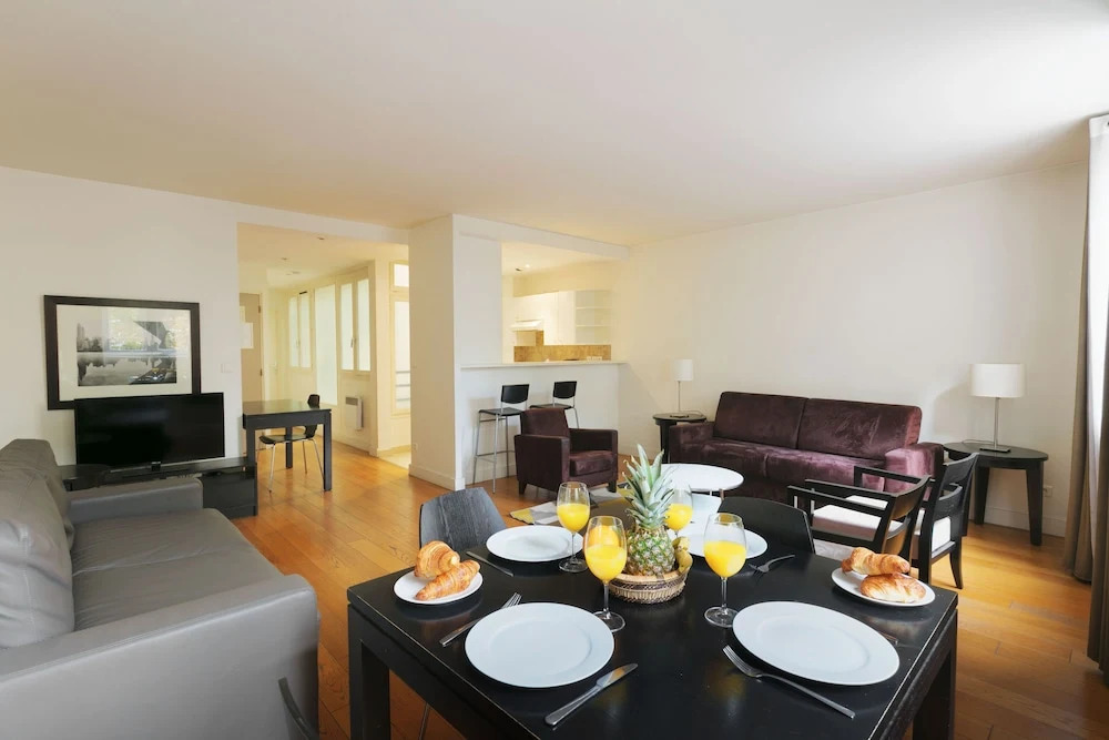 Parc Monceau - Courcelles Apartment