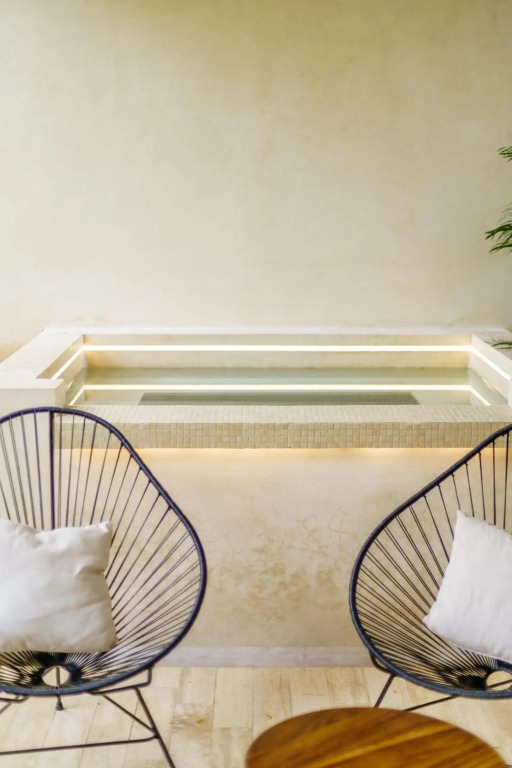 204 Hidden Gem apartment in the heart of Tulum w/ huge private terrace and pool for 6 Pax