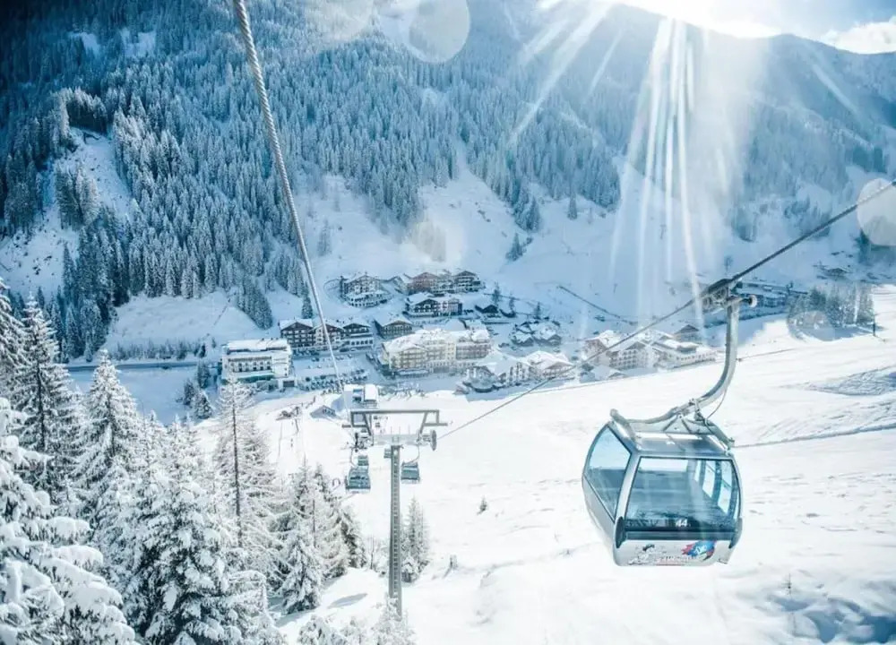 Contemporary Apartment in Maishofen near Ski Area