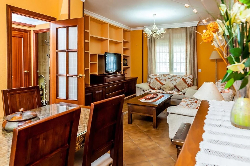 House With 3 Bedrooms in Rota, With Pool Access and Enclosed Garden -