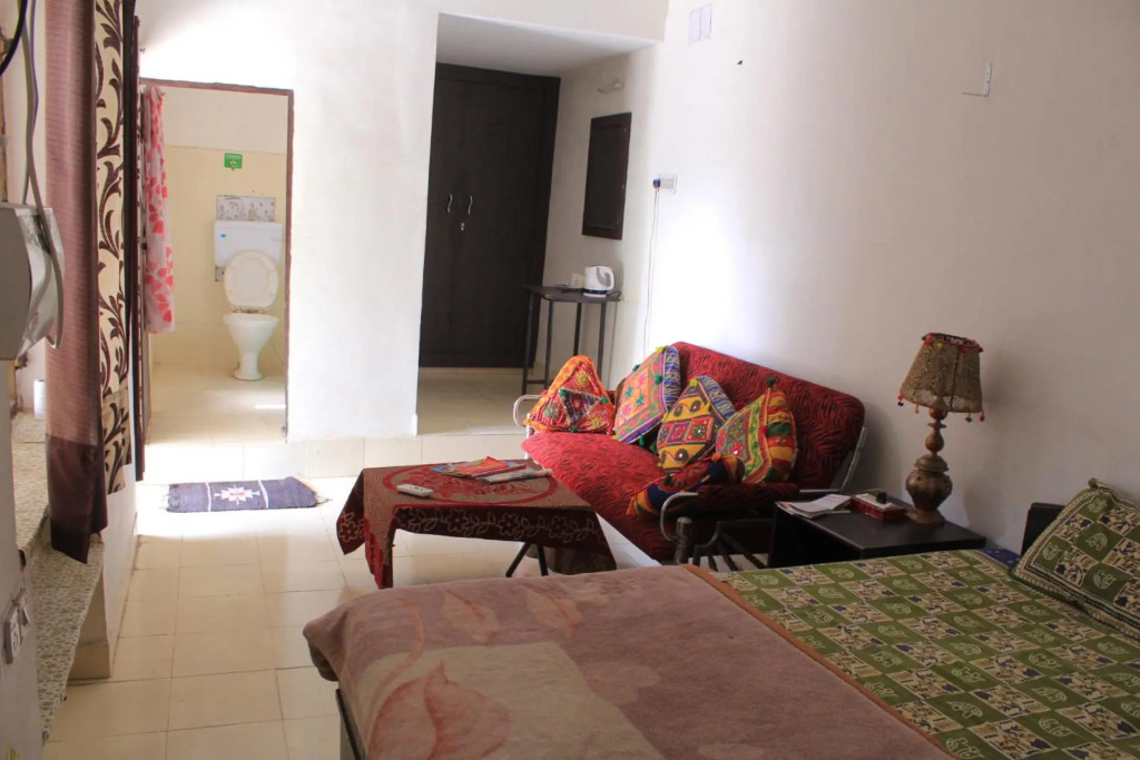 Nadya Homestay For Female & family