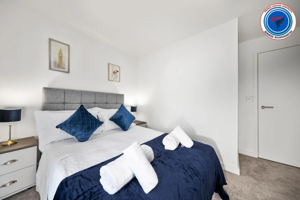 50 PERCENT OFF FOR MONTHLY AND WEEKLY STAYS, PERFECT FOR LONG STAYS FOR FAMILIES , BUSINESS, LEISURE & RELOCATIONS - 2 Bedroom at Premium Executive Serviced Apartment Birmingham - Free WiFi, Free Parking- Sheraton View
