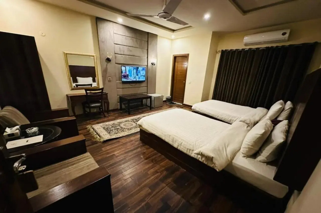 Shelton’s Rezidor Lahore