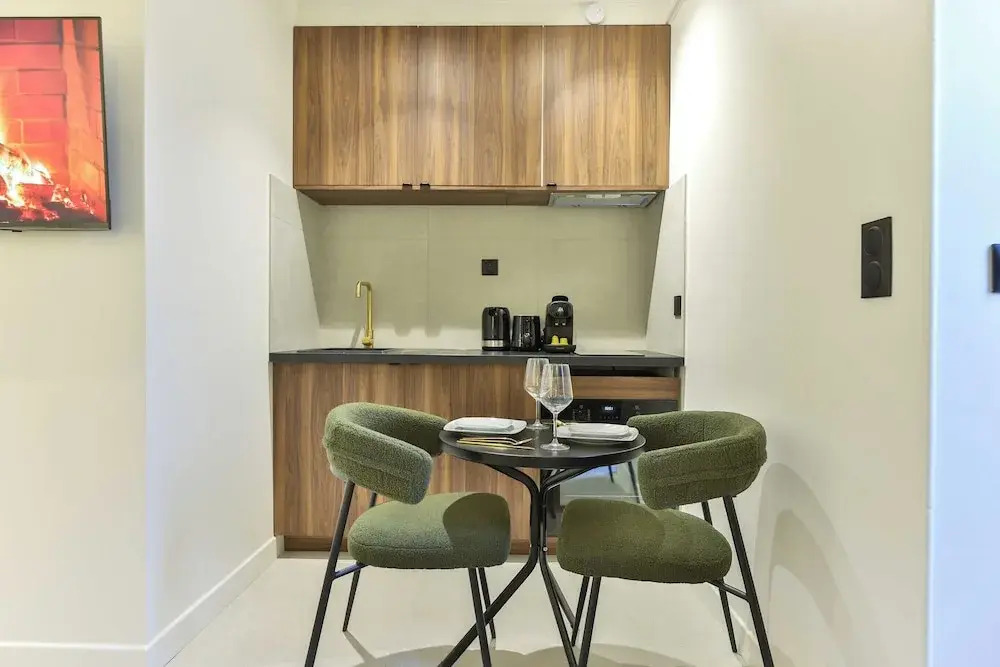 Beautiful 1 Bedroom Apartment