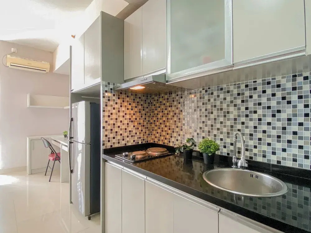 White Toned Studio At Apartment Taman Melati Margonda