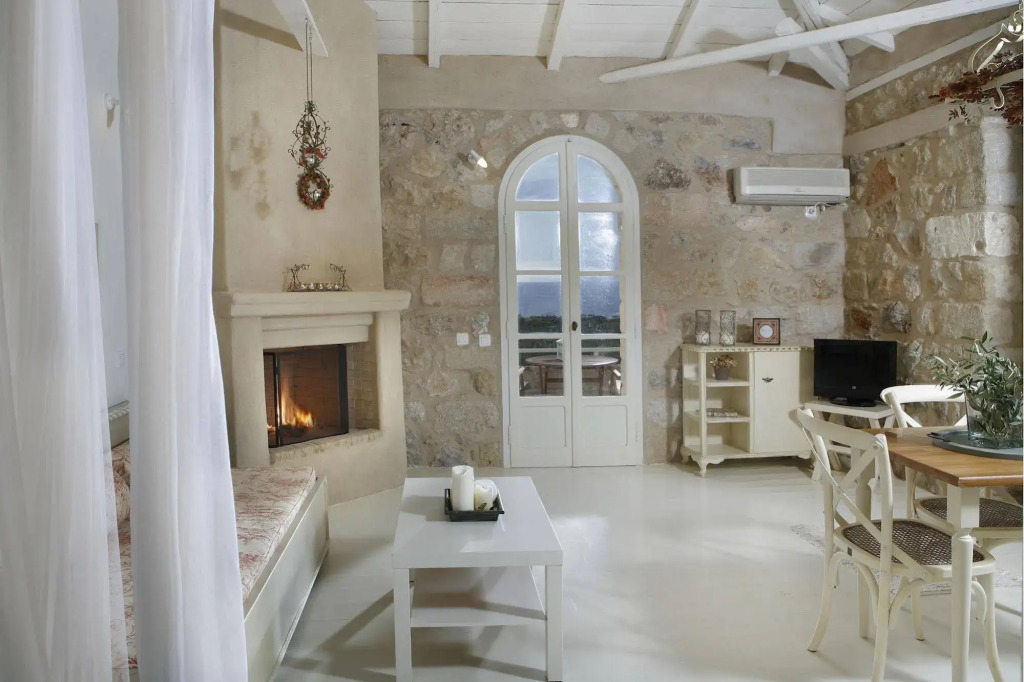 Katikies Manis Suites