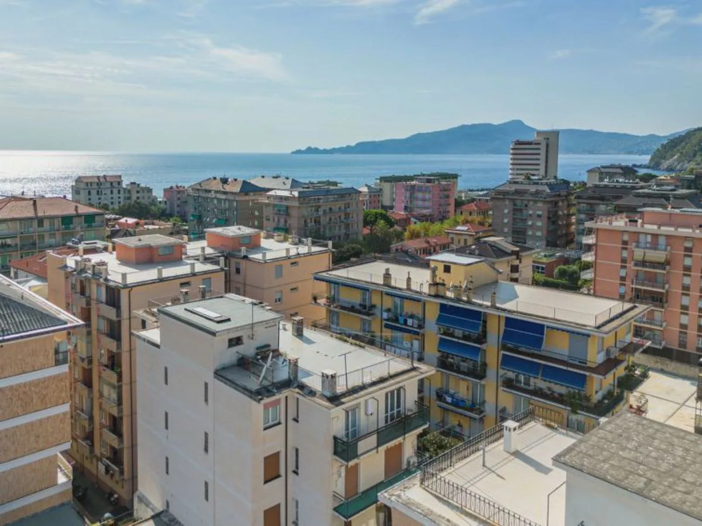 Apartment Enrico Chiavari