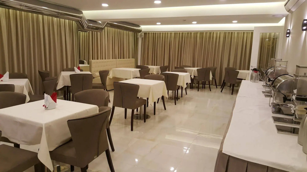 Senator Hotel