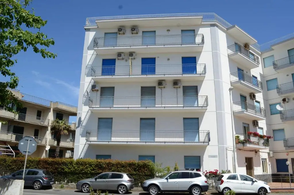 Fondachello Beach House 1