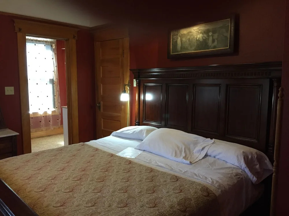 Burford House Inn