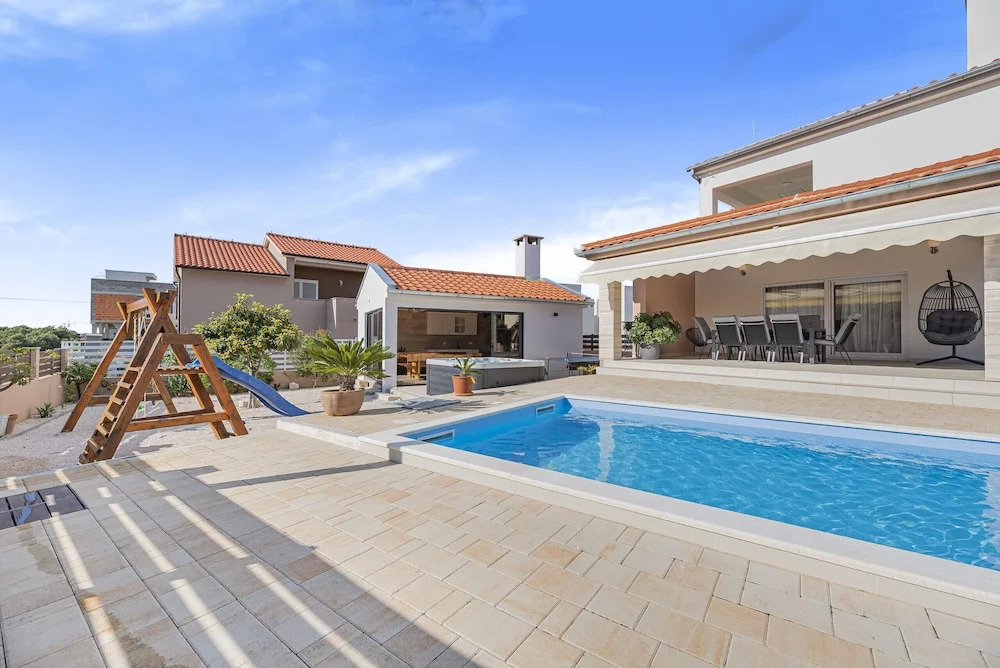 Villa Kunfin ZadarVillas