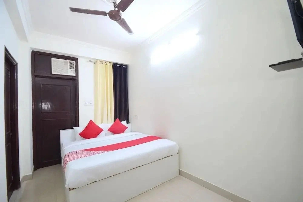 Hotel Jeevisha Inn by OYO Rooms