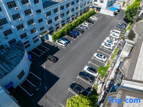Chaohu Hotel (Chaohu Railway Station No.1 Middle School Branch)