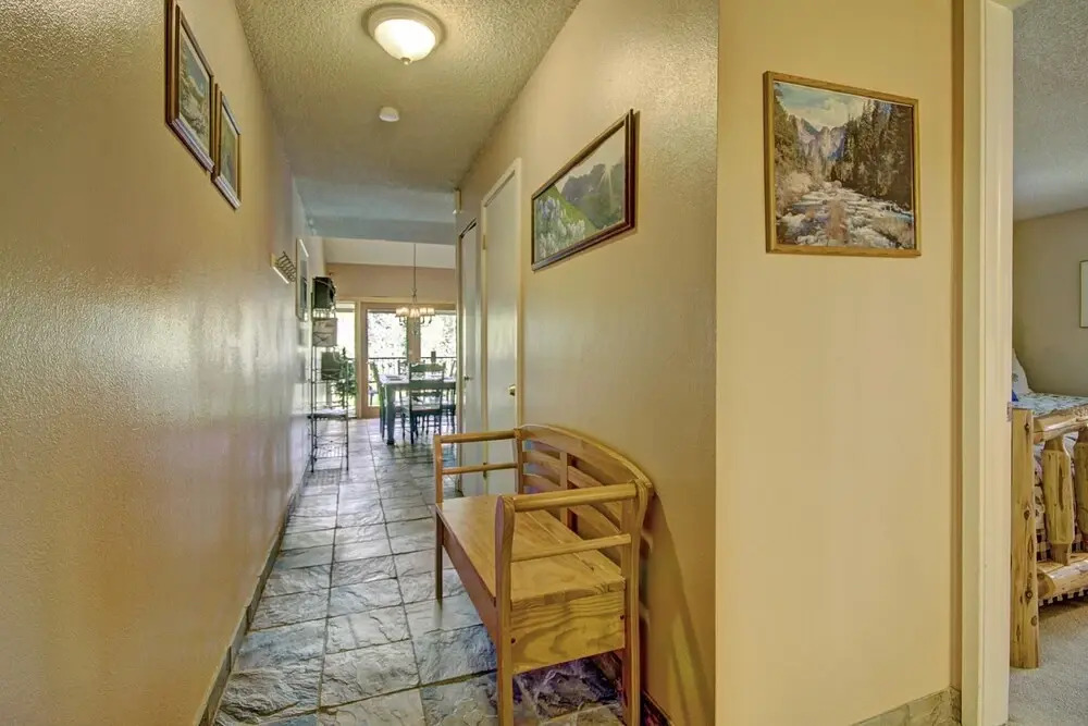 Sawmill 316 2 Br condo by RedAwning