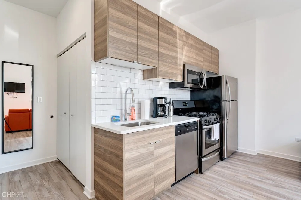 747 Lofts by RedAwning - River West, Third Floor Chicago