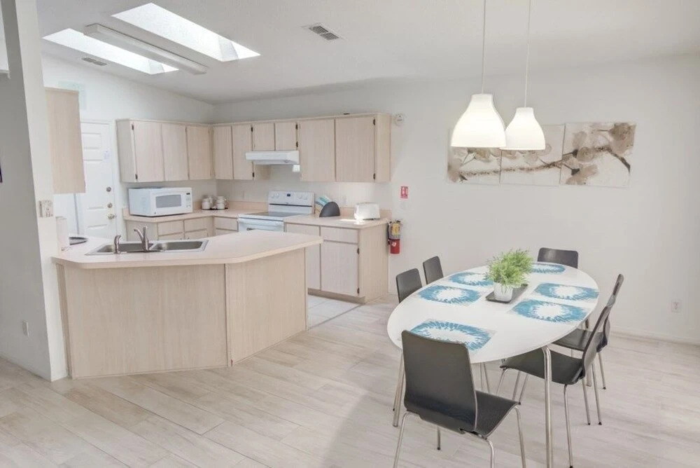 Peaceful Windward Cay 3 Bedroom Home by Redawning