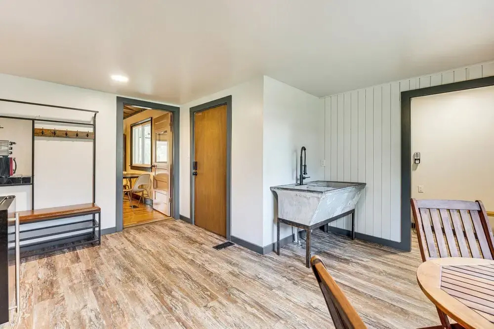 1 Mi to Town: Woodland Park Home w/ Yard!