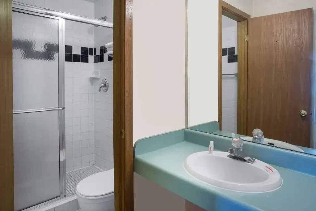 I-80 Inn & Suites