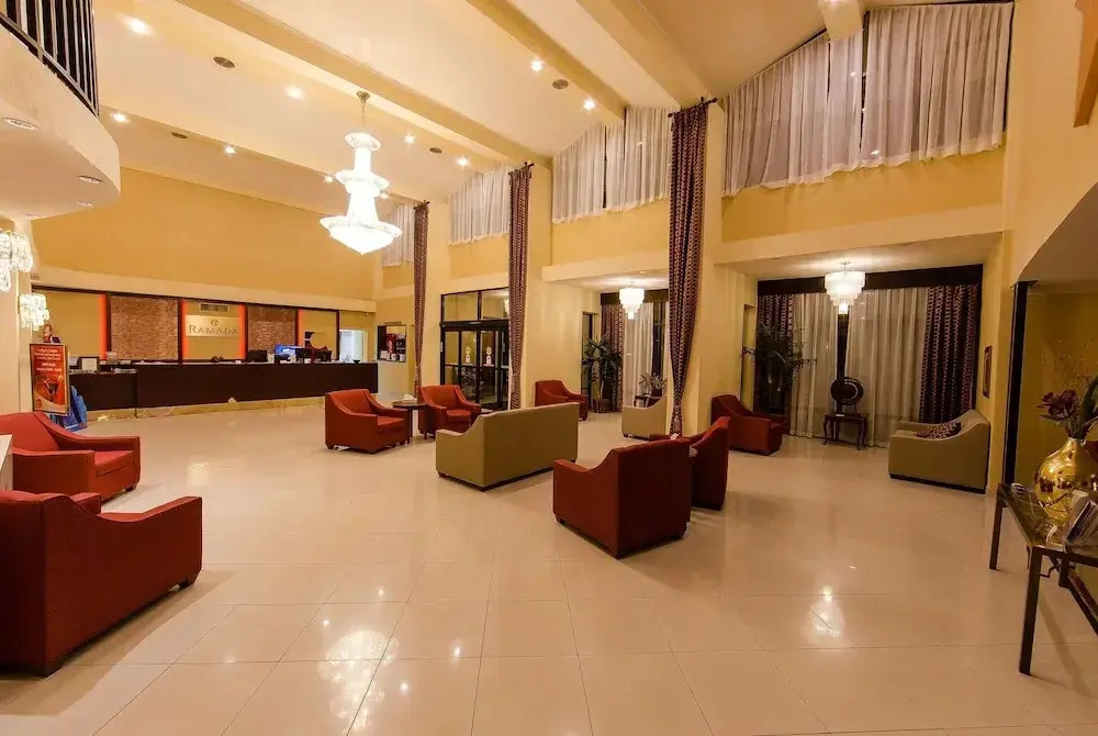 Hotel Monarchy & Suites