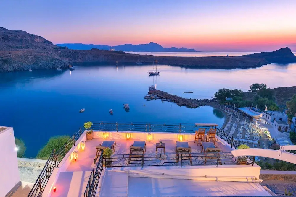 Lindos Shore Summer House with Jacuzzi And Sea View !!!