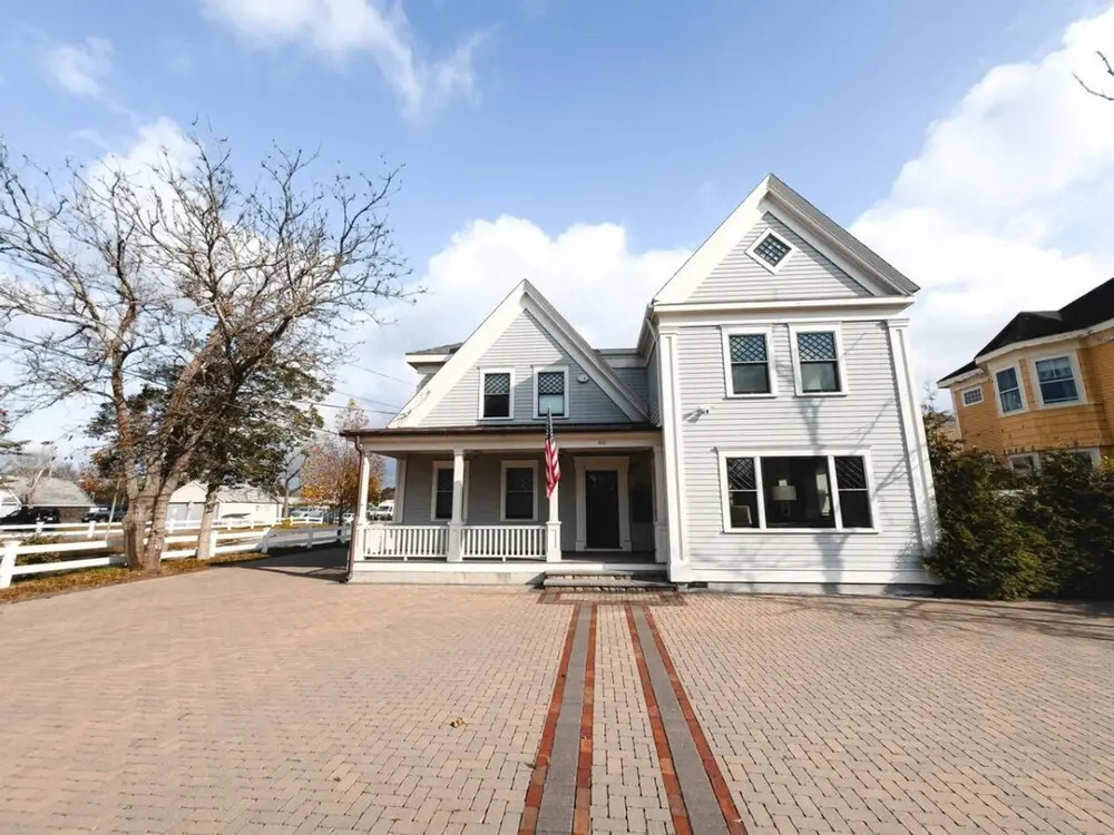 Waterfront Hyannis Home Near Ferry