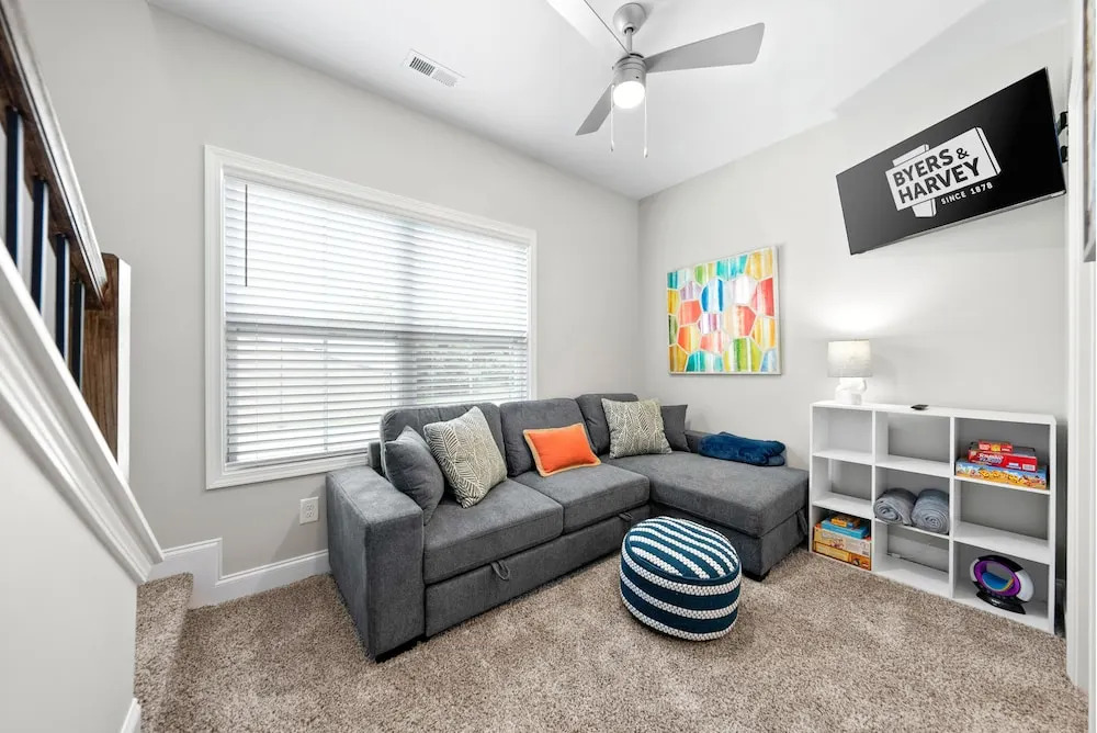 Adam's Downtown Retreat w/ Rooftop Access