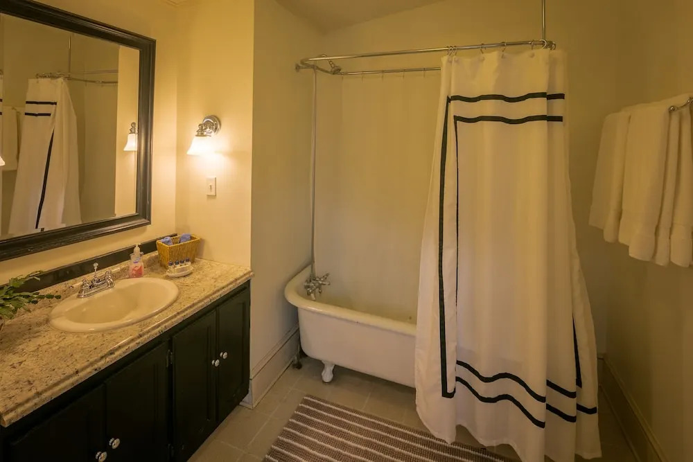 Taylor House Inn