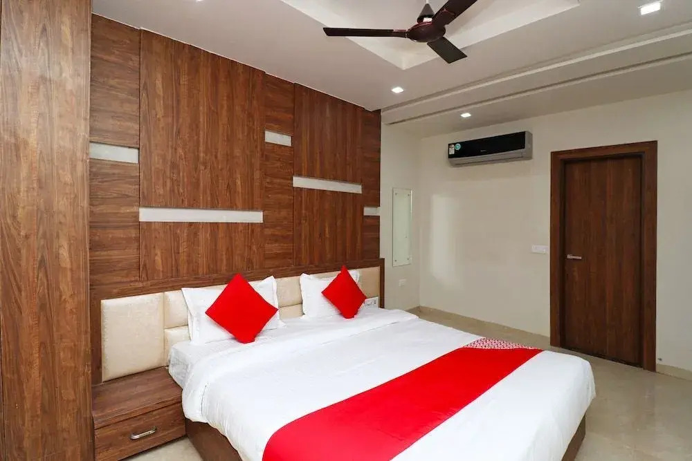 Hotel Rp 74 By OYO Rooms