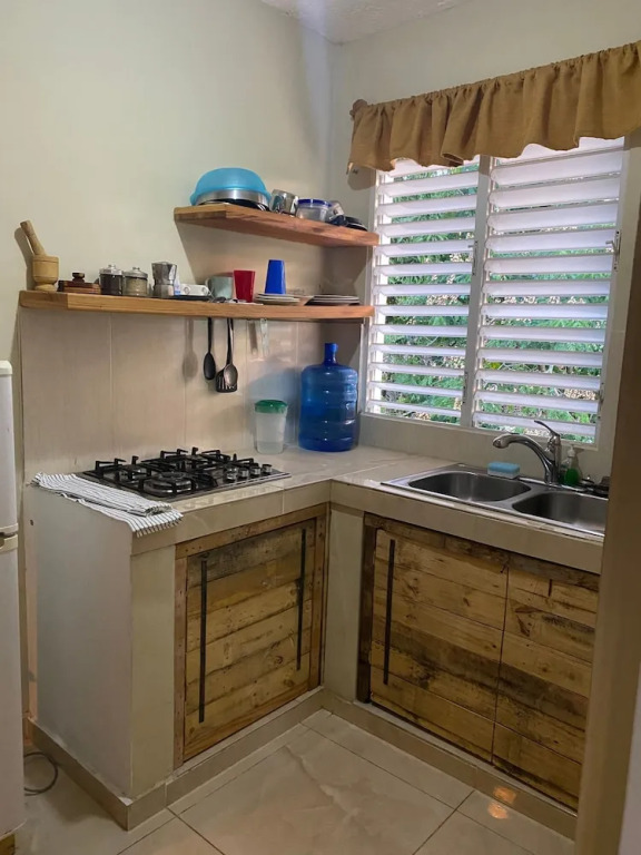Quiet Studio - Apartment 4 in Villa Coconut