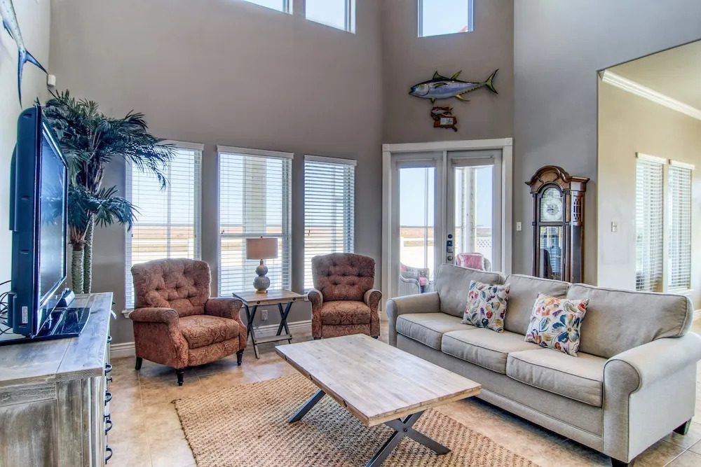The Yellow Rose of Port A 4 Bedrooms 3 Bathrooms Home