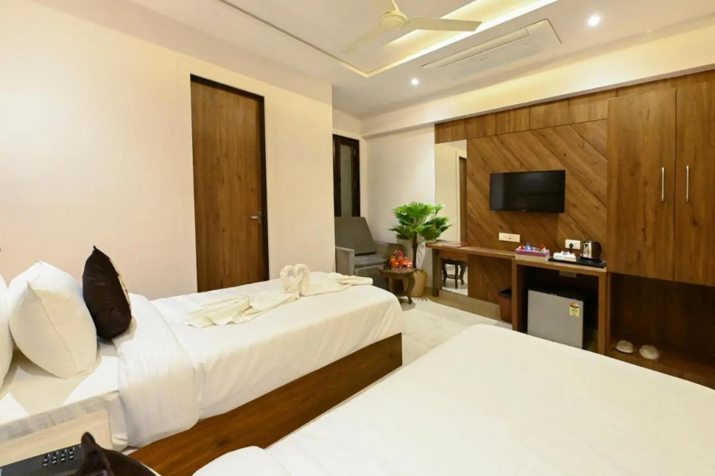 Hotel Avalon Palms Agra