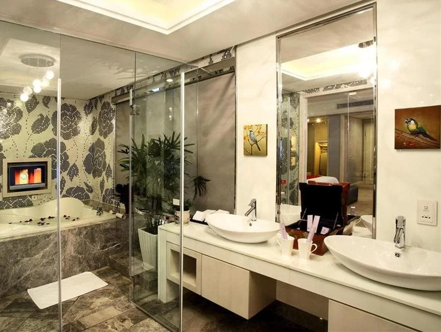 The Q Hotel