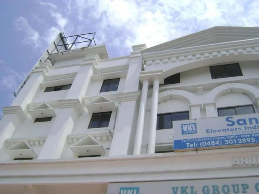 EMPIRE THE GRANDE SUITEs