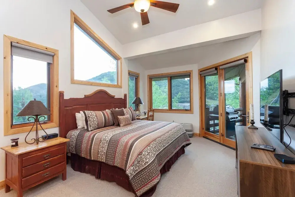 Trail's End Lodge at Deer Valley Resort - Four Bedroom Residence with Space #504 4 Condo