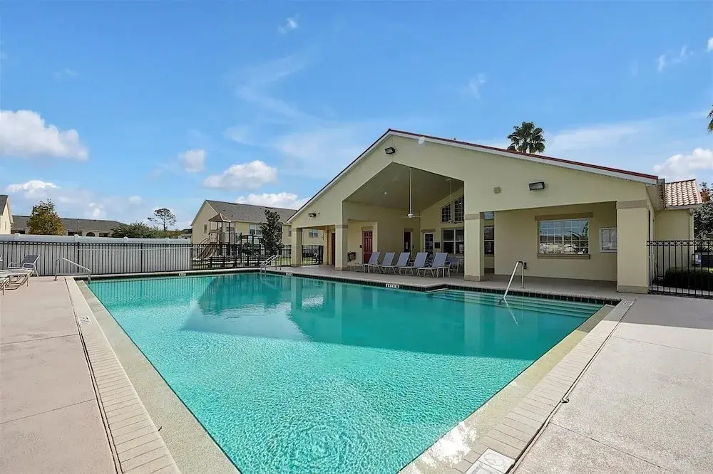 2722 Club Cortile Unit B 3bed